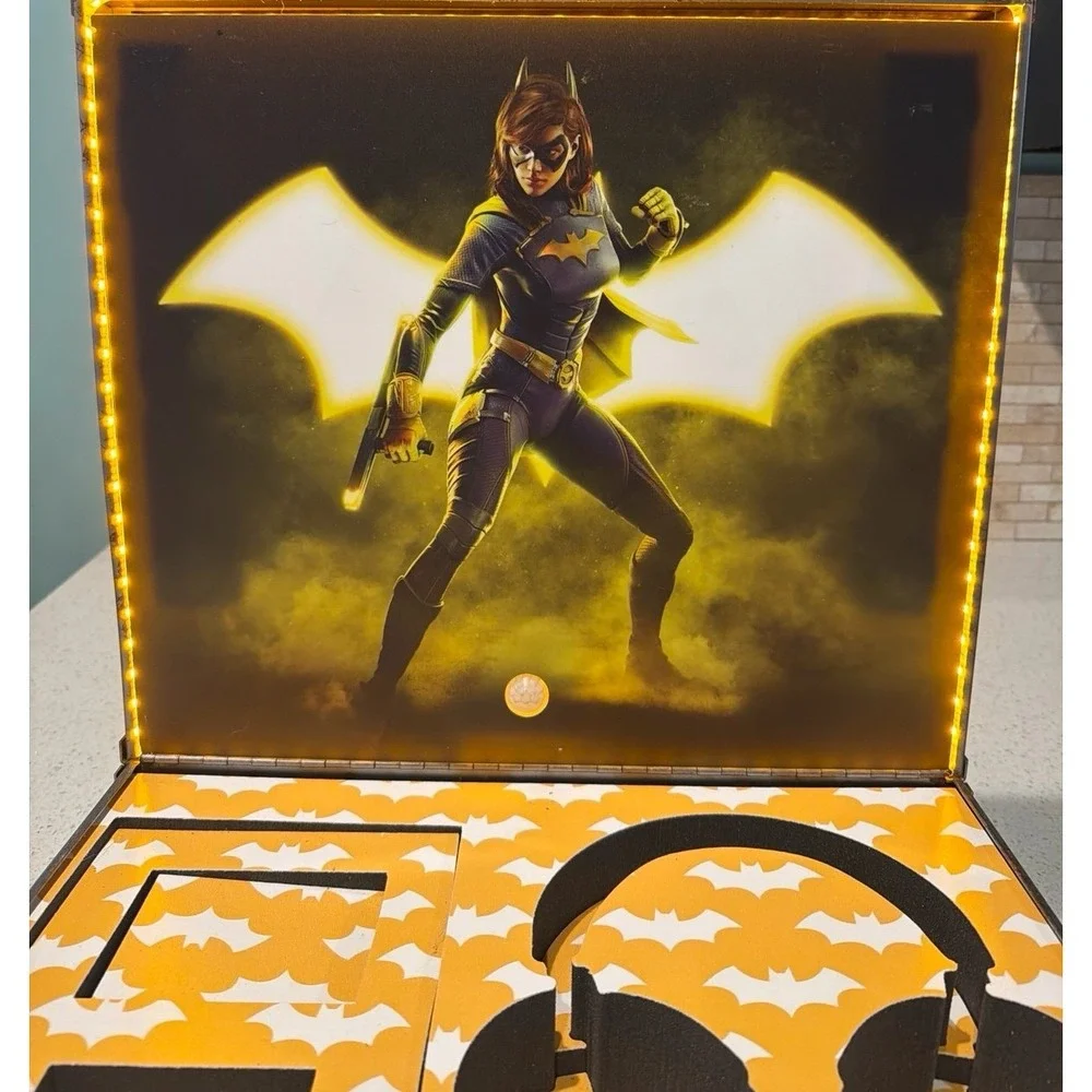 Gotham Knights Collector‎ Box Metallic Case Only Limited Edition